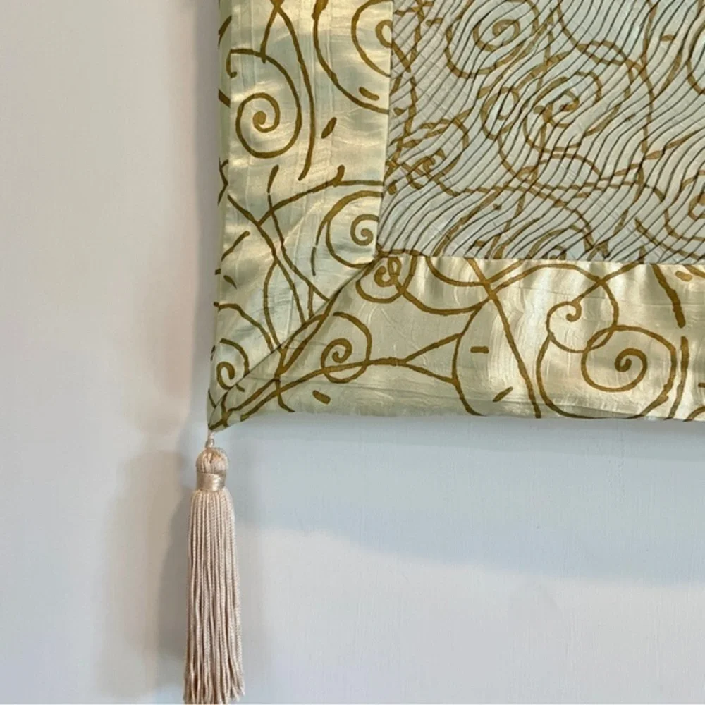 NEW ABC Carpet & Home Set of 2 Seafoam‎ Green Silk Pillowcases w/ Tassels